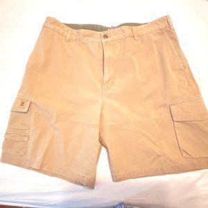 IZOD Men's tan shorts, flat front, waist 40